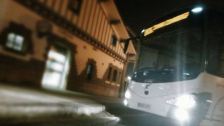 Abuztuaren 1ean gaueko autobus zerbitzua eskainiko duela jakinarazi du La Guipuzcoanak
