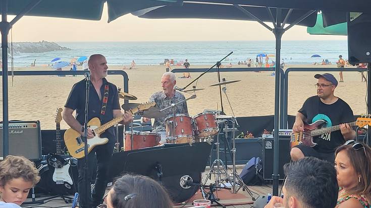 Asanto taldeak kontzertua emango du gaur Itzurungo kantinan