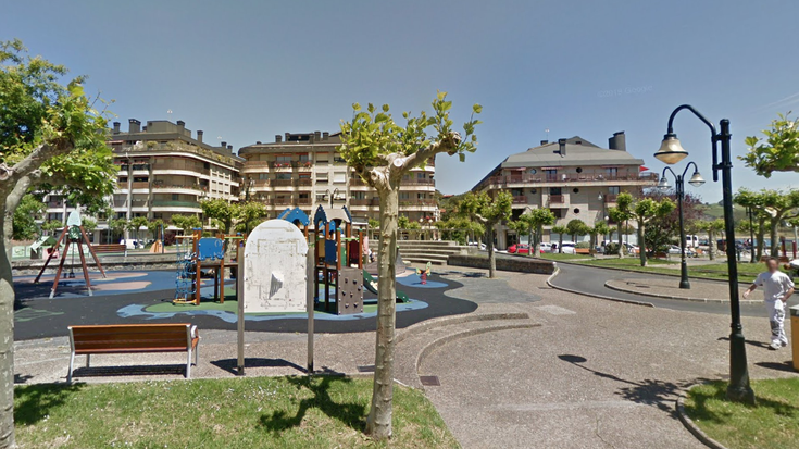 Elkarretaratzea deitu du Mugimendu Feministak bart gaueko ziztada salatzeko