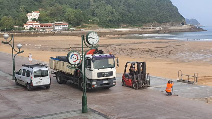 Hondartzako zerbitzuak amaitu direla eta, arduratsu jokatzeko eskatu die herritarrei udalak