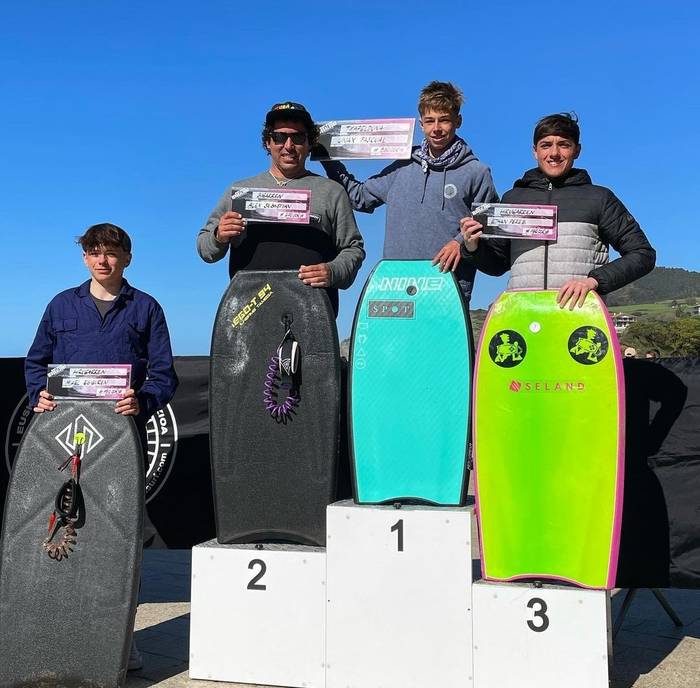 Emaitza bikainak lortu dituzte Zumaiako bodyboardlariek euskal zirkuituko lehen proban