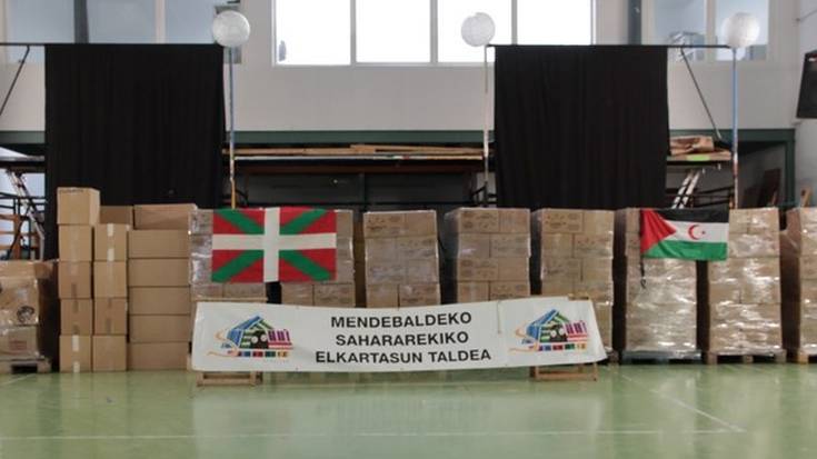 Saharautz elkartea janari bilketa egiten ari da herriko denda eta eskoletan