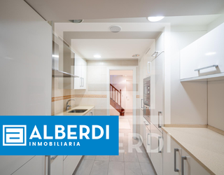 Alberdi Inmobiliaria: xarma berezia duen duplexa Kale Nagusian