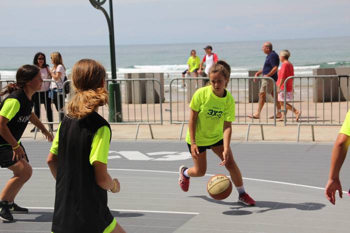 Irudietan: Saski Basque 3x3ren lehen jardunaldia