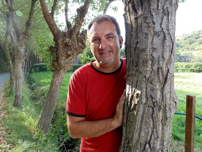 Jon Maia: "Euskaldunak basoek eginak gara, baina jendeak ez daki hori irakurtzen"