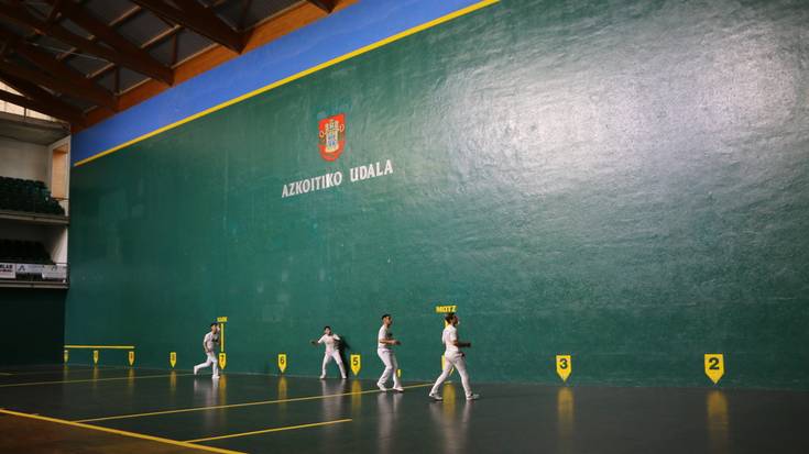 Pilota eta bertsoa uztartuta, ibilbide berria hasi du Gureak