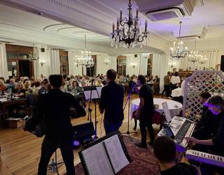 Arratsaldean jarriko dituzte salgai Zirikaren kantu bazkarirako txartelak