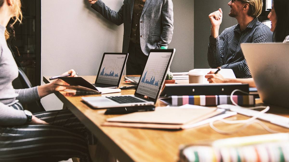 Zabalik dago Global Training bekak eskatzeko epea
