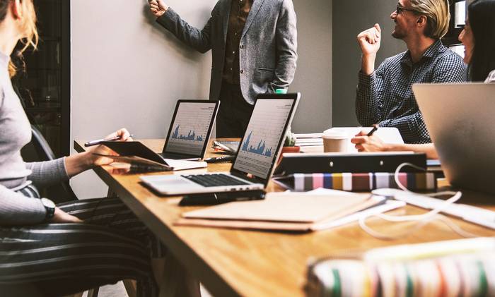 Zabalik dago Global Training bekak eskatzeko epea