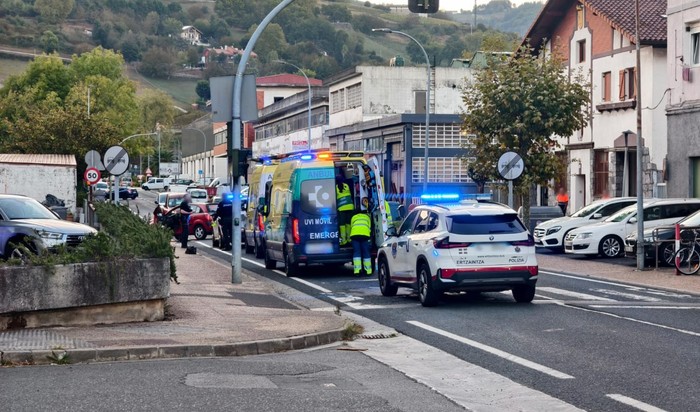 Moto gidari bat zauritu da Landeta hiribidean izan den trafiko istripuan
