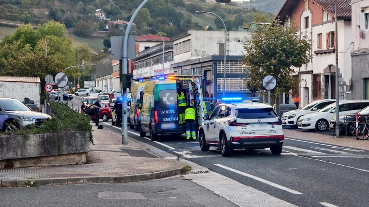 Moto gidari bat zauritu da Landeta hiribidean izan den trafiko istripuan