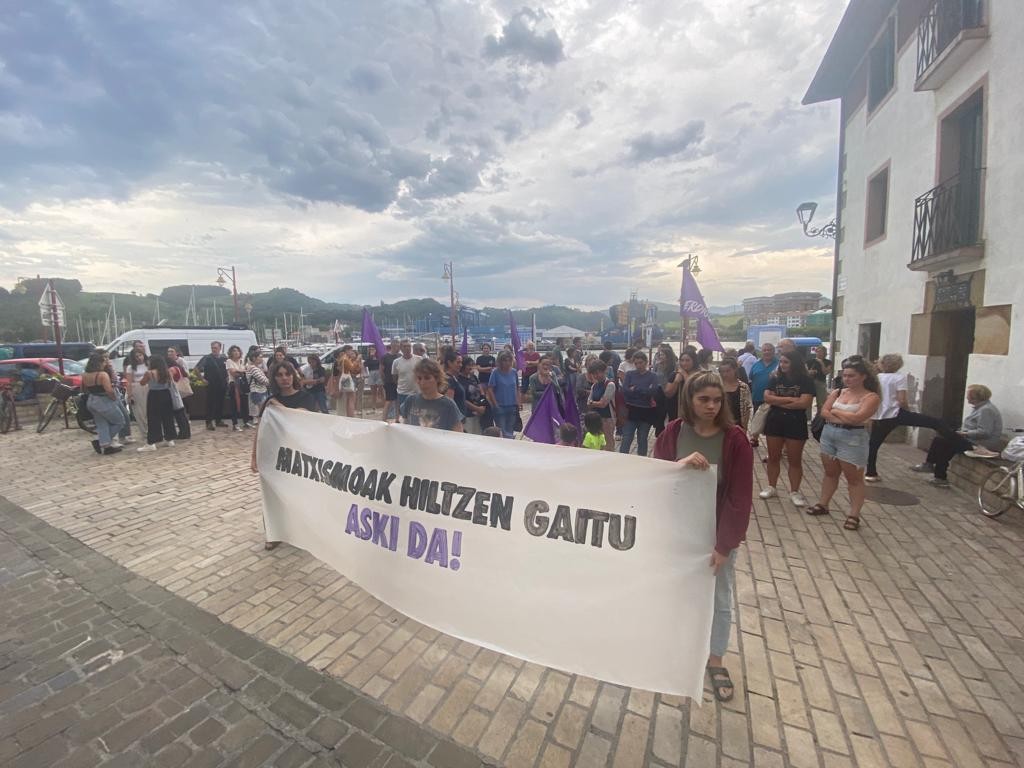 Bilboko hilketa matxista gaitzetsi dute Zumaian ere