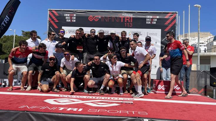 Zarauzko Triatloi Elkarteko taldea bigarren izan da Peñiscolako triatloian