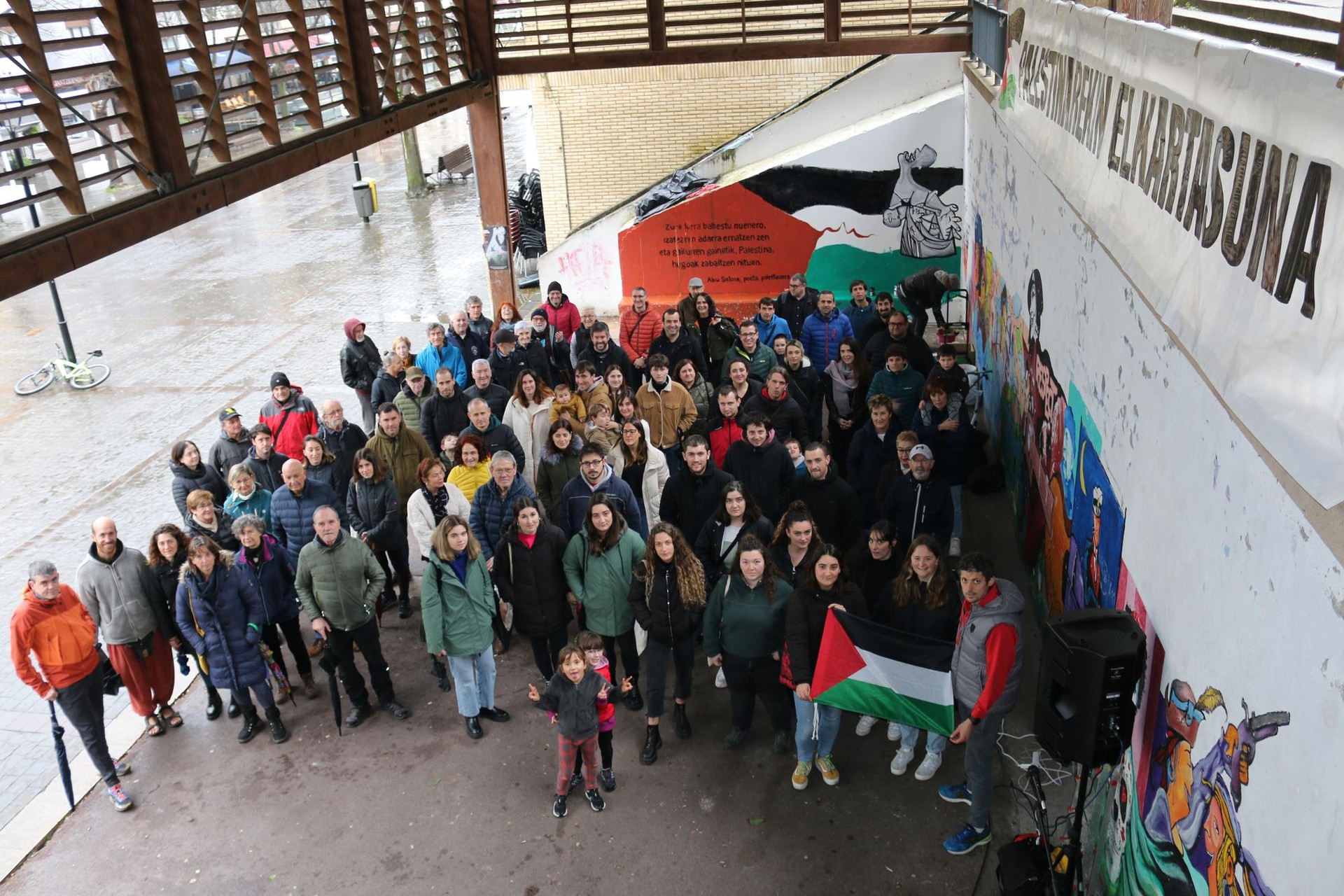 Palestinaren alde talde argazkia aterako dute gaur eguerdian