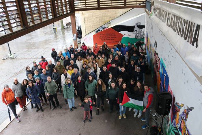 Palestinaren alde talde argazkia aterako dute gaur eguerdian