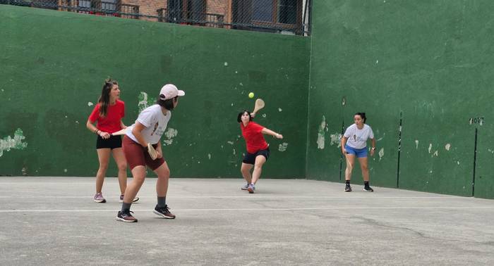 Laburu-Lertxundi eta Iruretagoiena-Aizpuru gailendu dira pala txapelketako bigarren jardunaldian