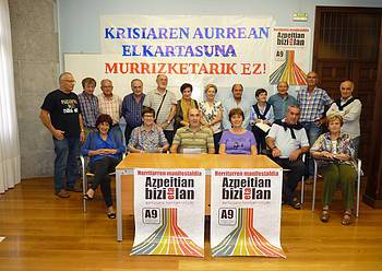 Erretiratu talde batek bat egin du azaroaren 9rako manifestuarekin