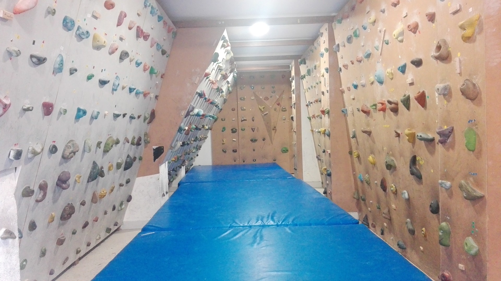 Boulderreko ate irekiak Talai Mendin