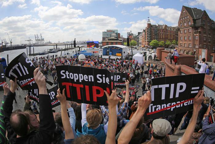 TTIP akordioa: sekretupean adosten ari diren estatu kolpea ote?