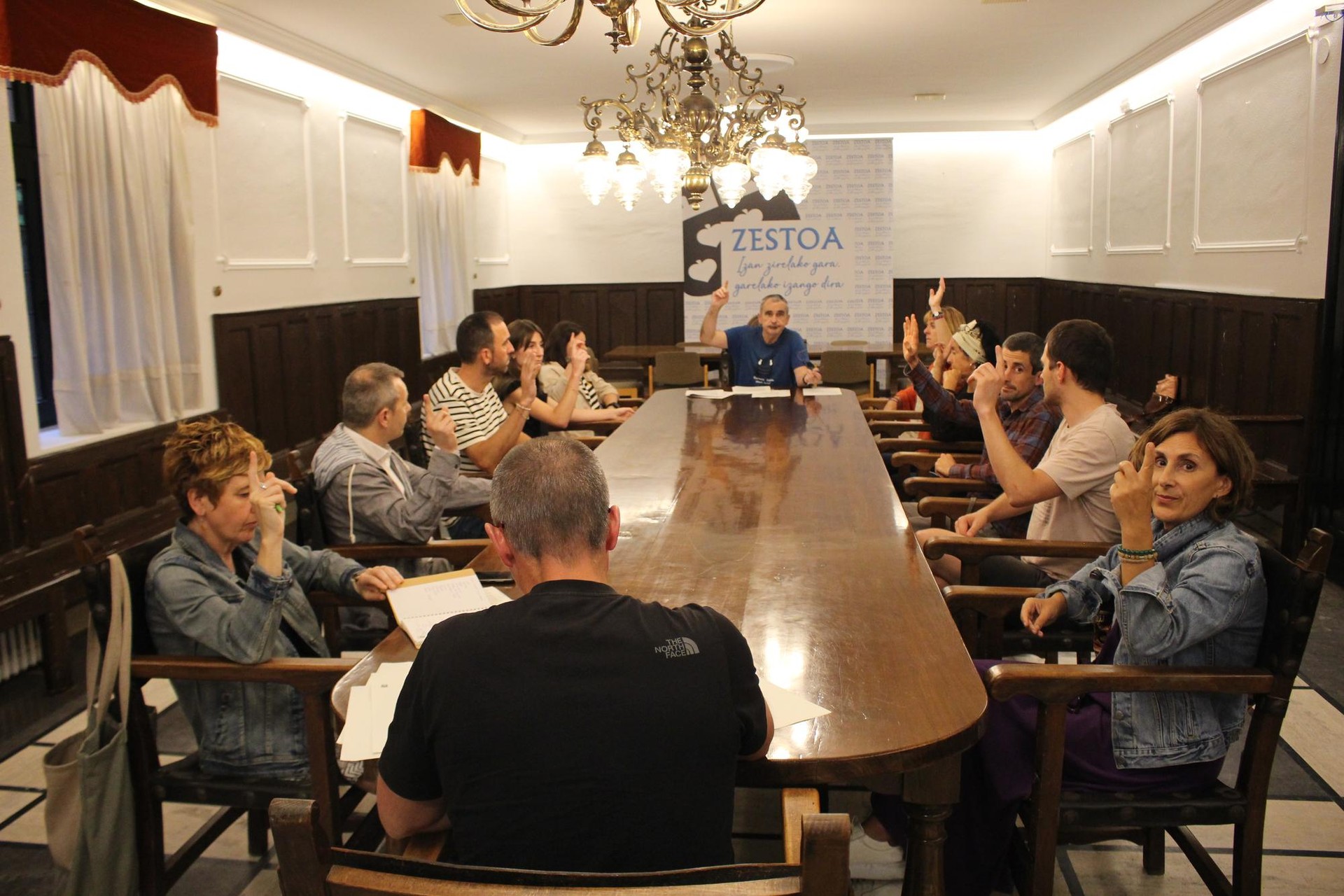 "Oposizioa existituko ez balitz bezala" gobernatzea egotzi dio Zestoako EAJk EH Bilduri