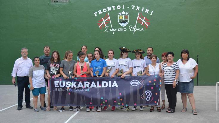 Irudietan: Frontoi Txikiko Emakumezkoen X. Paleta Txapelketako finala