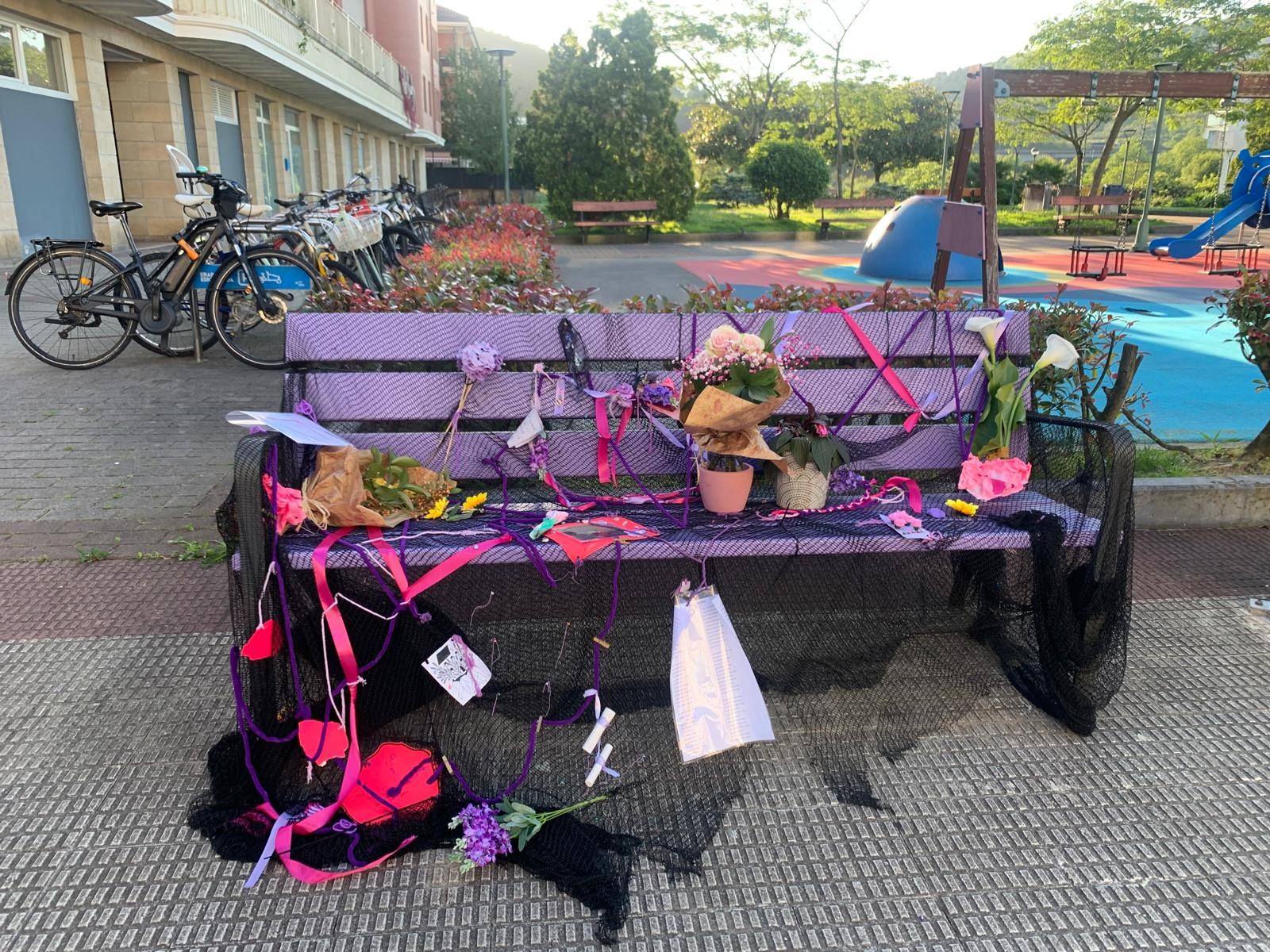 Lourdes del Hoyo gogoan izan dute haren hilketaren hirugarren urteurrenean ere