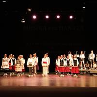 Azpeitia Dantzan: Luix Alberdi Beltza dantza eskola eta Juan Antxieta musika eskola