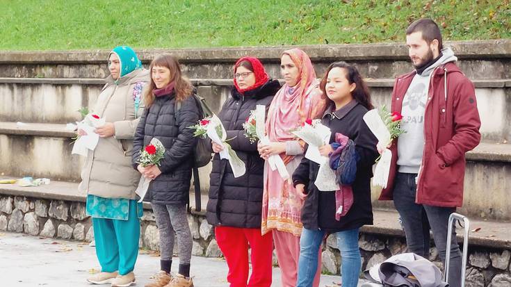 Lardizabal Eskolak euskara ikasten ari diren gurasoak omendu ditu