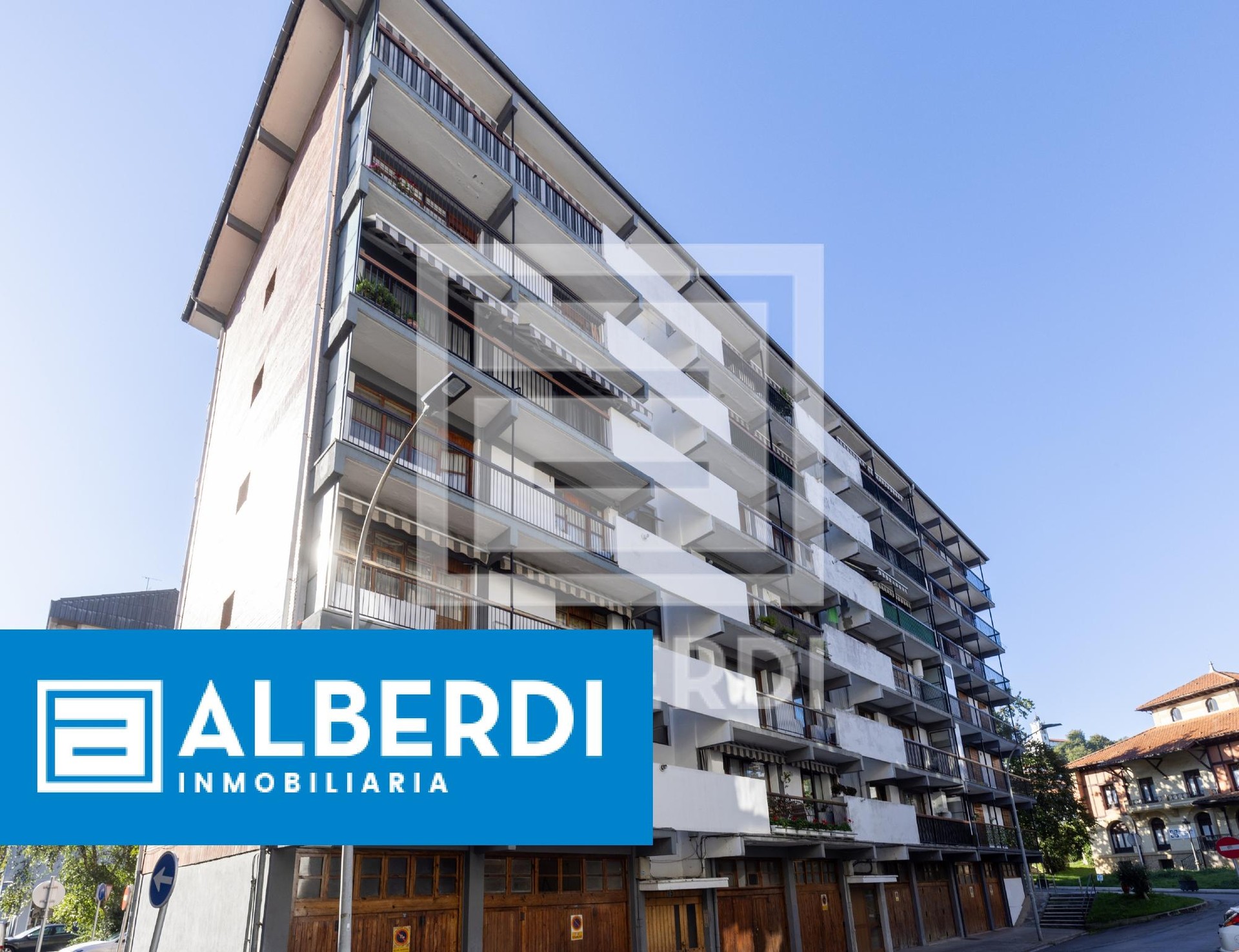 Alberdi Inmobiliaria: etxebizitza salgai Guardia kalean, orain prezio berriarekin