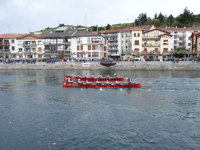 Santelmoetan, goi mailako estropada