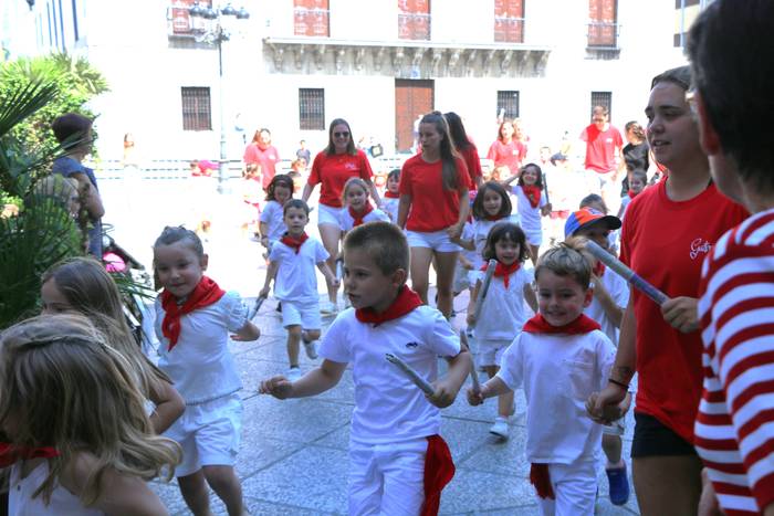 Udalekuetako haurrek entzierroa egingo dute bihar, San Fermin Txiki Eguna ospatzeko