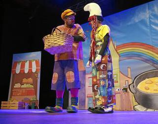 Zapotxin pailazoak ikuskizuna eskainiko du bihar arratsaldean