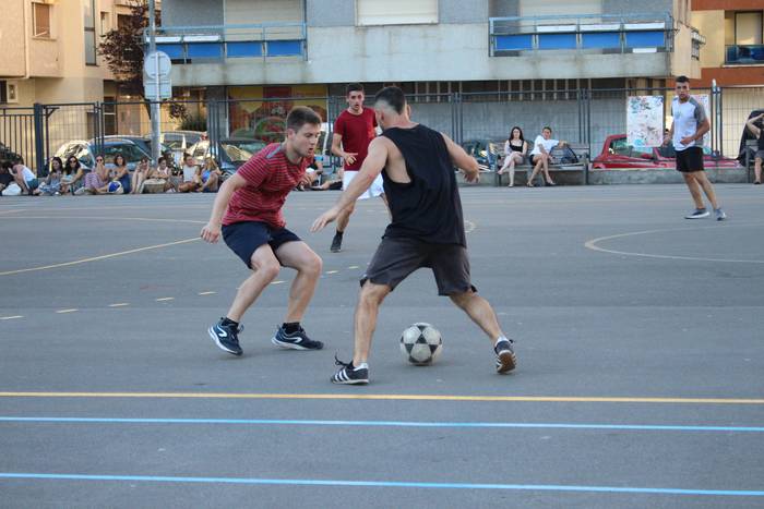 Gaur abiatuko da euskal presoen aldeko futbito txapelketa