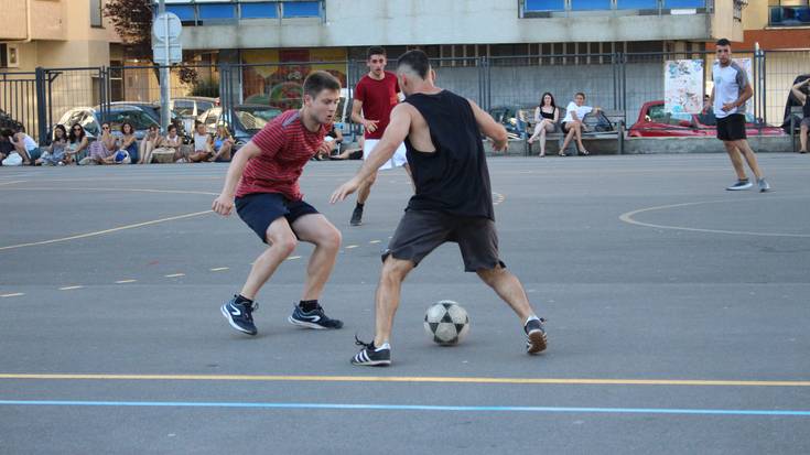 Gaur abiatuko da euskal presoen aldeko futbito txapelketa