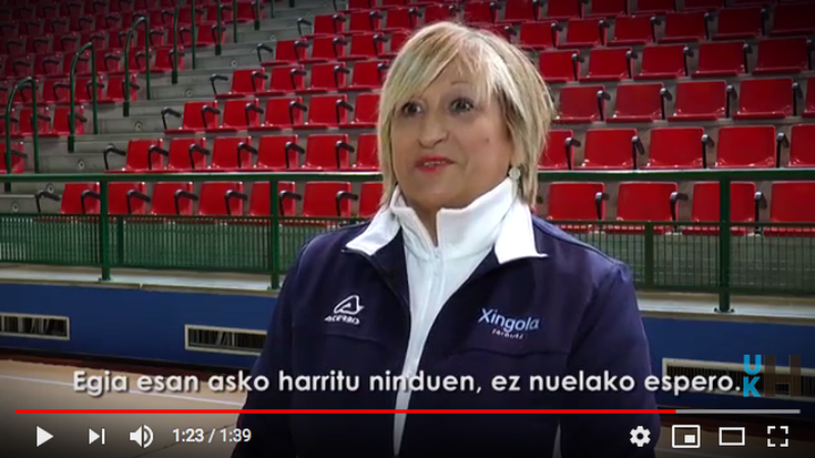 Bideoa: Ana Calvori eman diote entrenatzaile onenaren saria