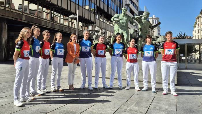 Txapelketa: Emakumeen lau eta erdiko pilota txapelketaren finala