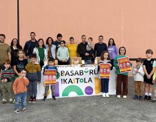 Zuberoako ikastolak laguntzeko saski salmenta abian da Azpeitian ere