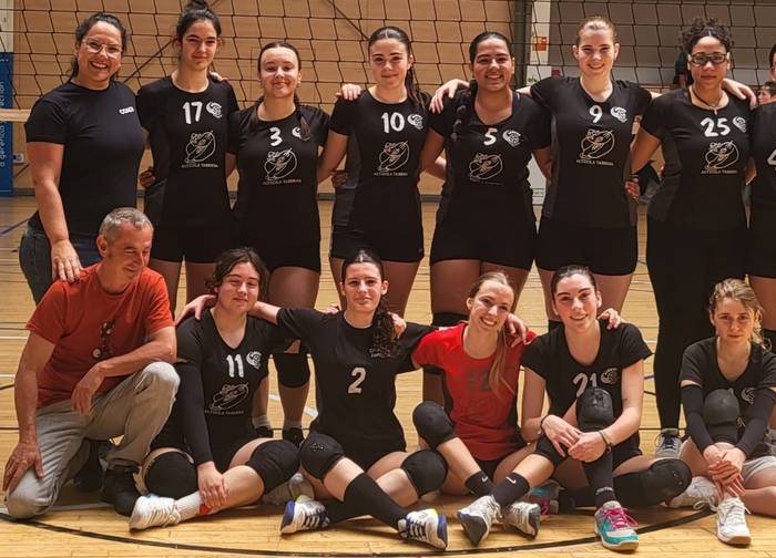 Zarauzko boleibol taldeek emaitza bikainak lortuta agurtu dute denboraldia