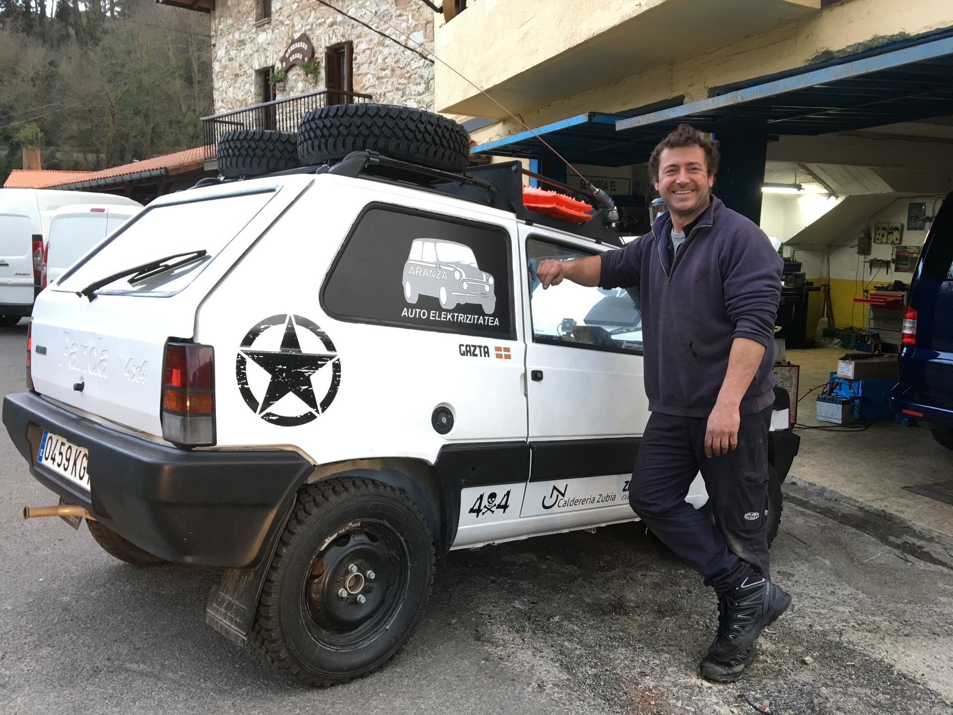 Panda Raid probarantz abiatu dira Jesus Mari Aranzabal eta Mikel Zubia