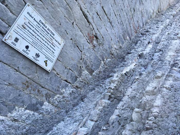 Urrezko iltze bat lapurtu dute Itzurungo labarretatik