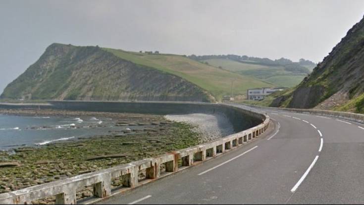 Zumaia-Zarautz kostako errepidea, munduko ederrenen artean