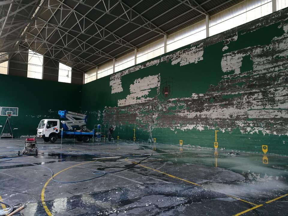 Hasi dira Betharrameko frontoia eta Izarraitz pilotalekua eraberritzeko obrak