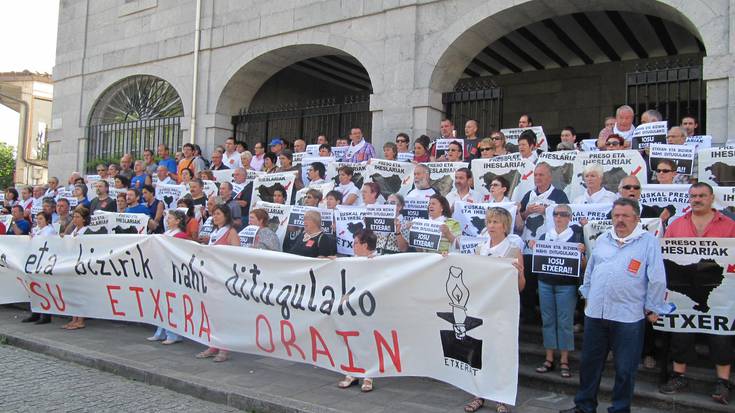 Etxeratek hainbat mobilizazio egingo du "sakabanaketaren ondorioak salatzeko eta gizarteratzeko"