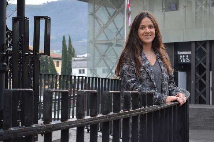Nekane Azpiazu: "Karroza egiterakoan klubaren historian jarri dut arreta"