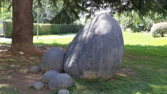 Ekitaldi ugari, Memoriaren Egunaren bueltan