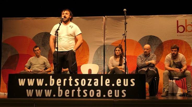 Ekaitz Larrazabal 'Katxo', Bizkaiko Bertsolari Txapelketaren Udabarriko Faseko lehen saioko garaile