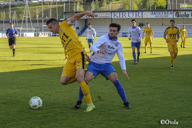 Lagun Onak 2-1 Vitoria: garaipen borrokatua liderraren aurka