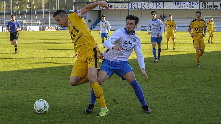 Lagun Onak 2-1 Vitoria: garaipen borrokatua liderraren aurka