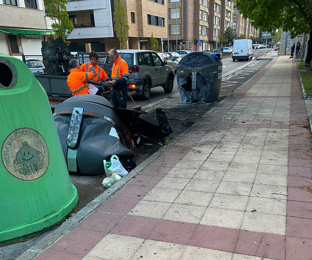 Zabor edukiontzi bat kiskali eta bi kaltetu ditu suak Urola kalean