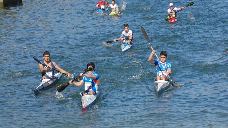 Piraguismoko Euskadiko maratoi txapelketa jokatuko da bihar Urola ibaian